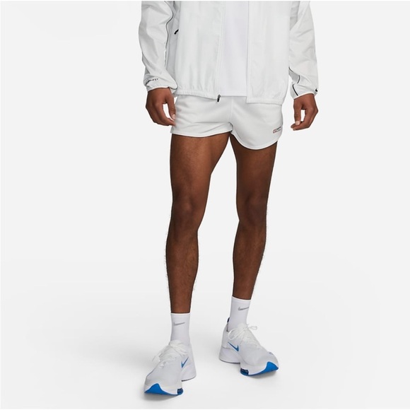 Large Nike Running Shorts - Picture 11 of 11